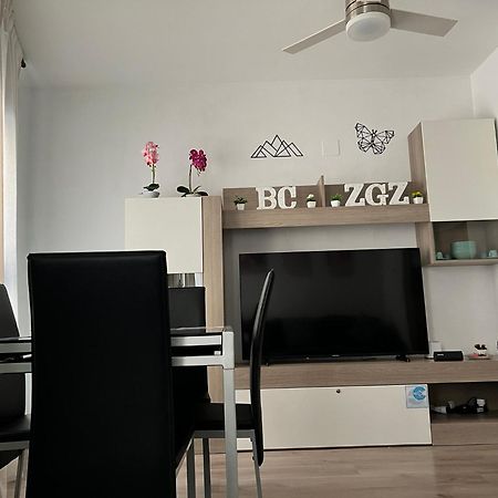 El Bc Zaragoza - Aljaferia Apartamento Exterior foto
